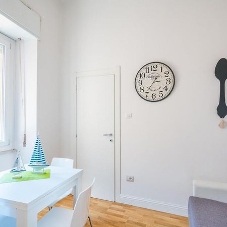 Le Scale Sul Porto . Marina Centro Storico. Ac Apartment กาญารี ภายนอก รูปภาพ