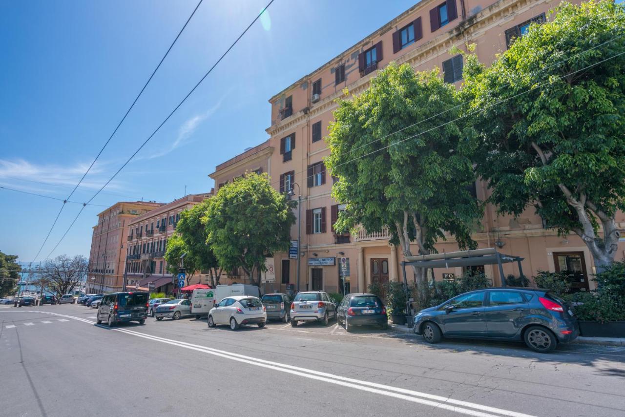 Le Scale Sul Porto . Marina Centro Storico. Ac Apartment กาญารี ภายนอก รูปภาพ